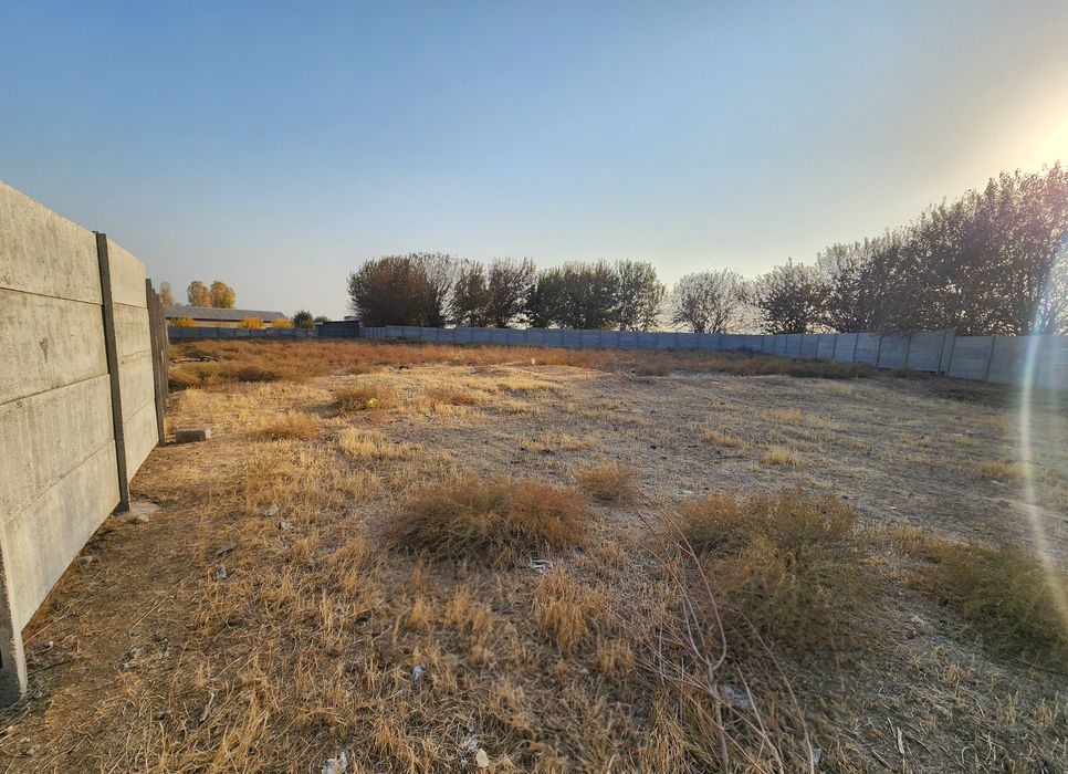 Продаётся земля.