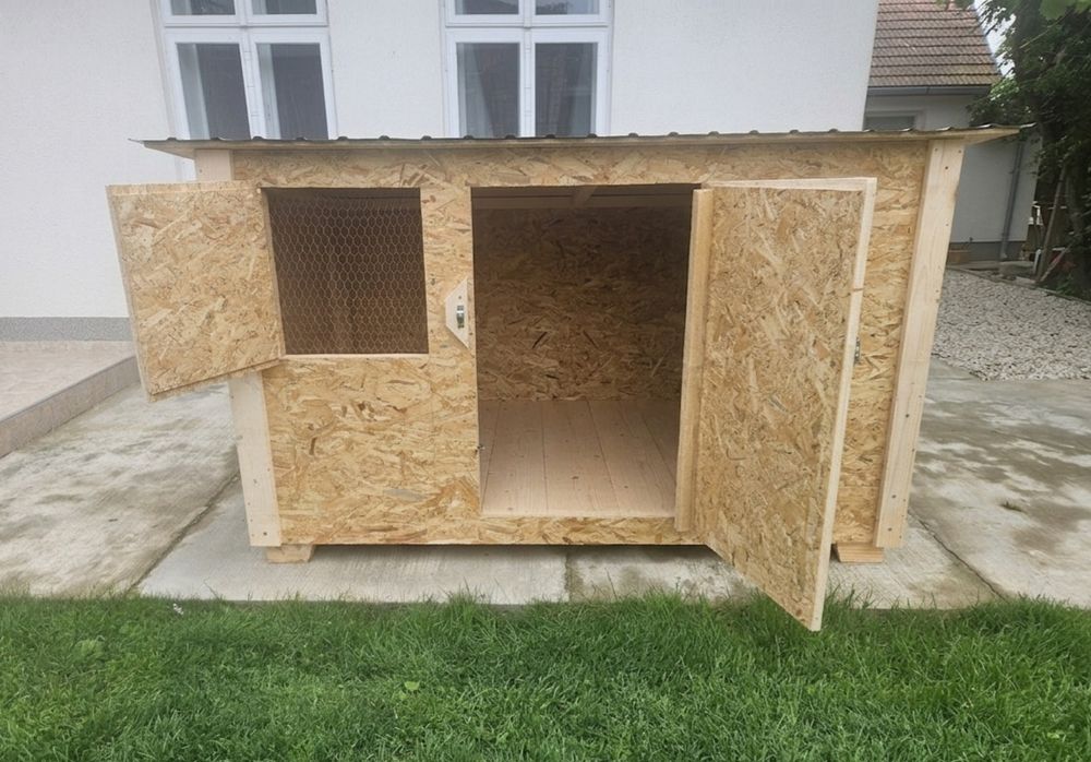 Coteț pentru găini