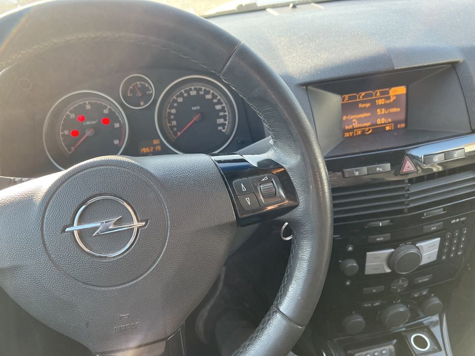 Опел Астра  Х / Opel Astra H комби 1.7 cdti