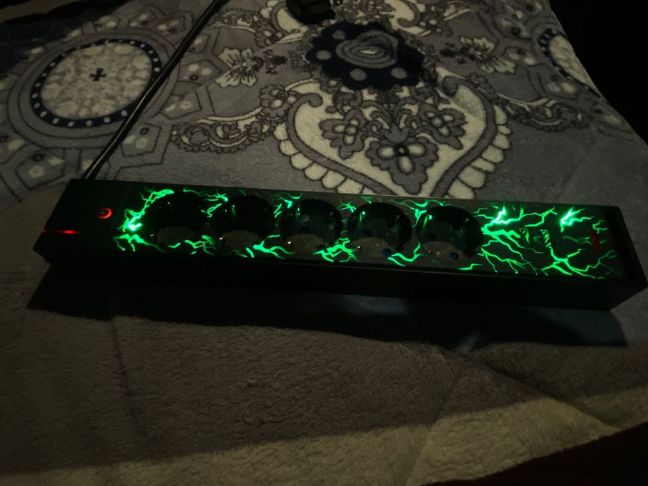 Prelungitor gaming Line, 5 prize cu contact protectie si 2 prize