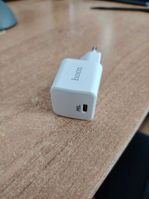 Зарядно за iPhone