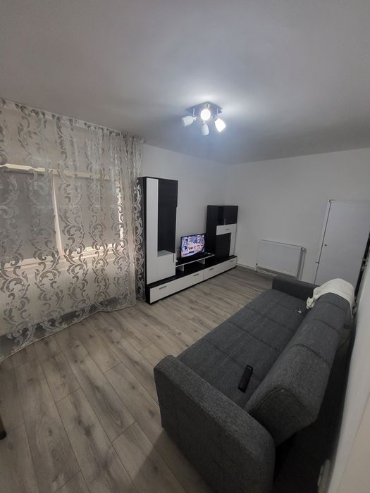 Închiriez apartament  1 camera