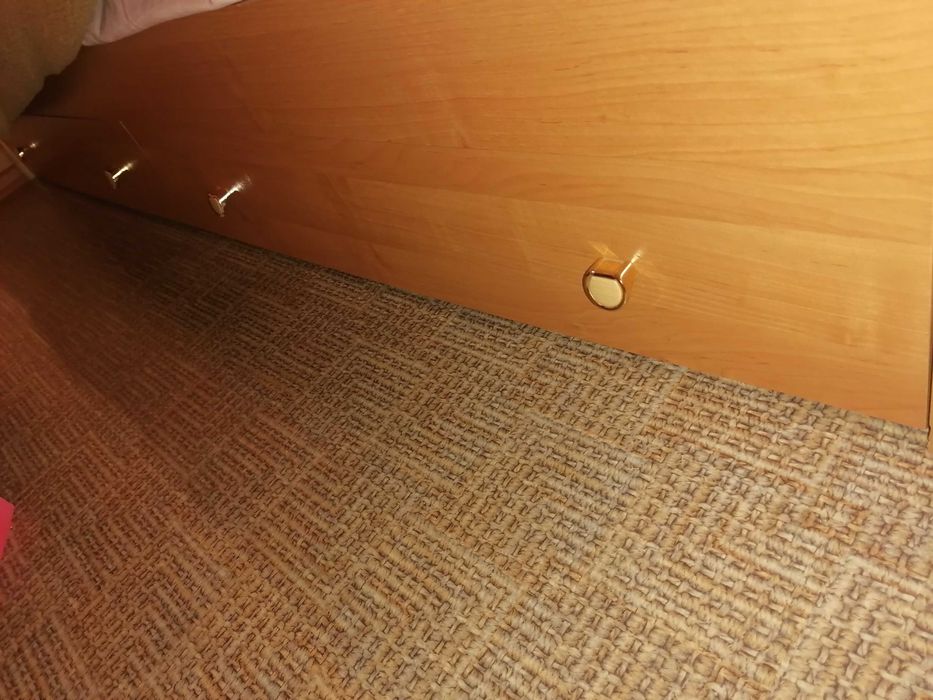 Продаётся двухспальная кровать