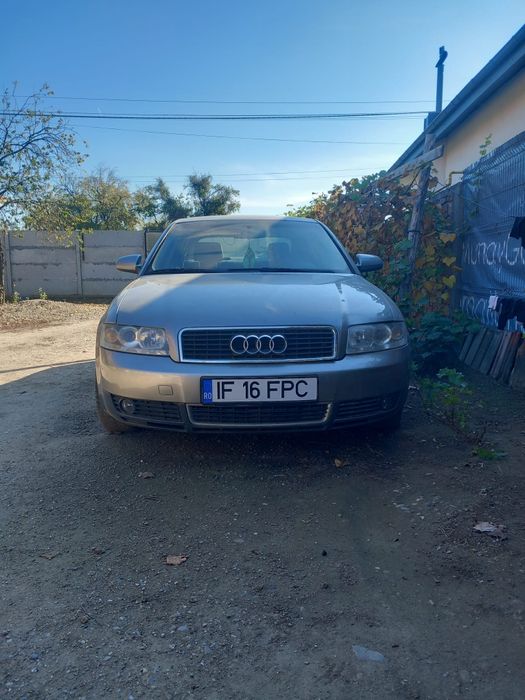 Vând audi a4 1.6 benzină.