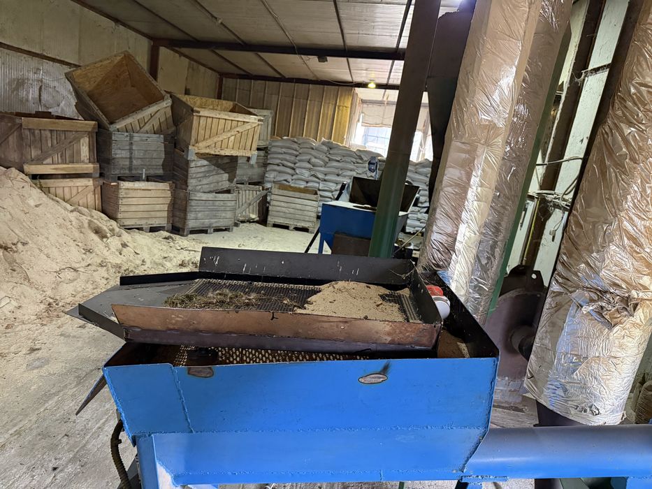 Masa vibratoare rumegus