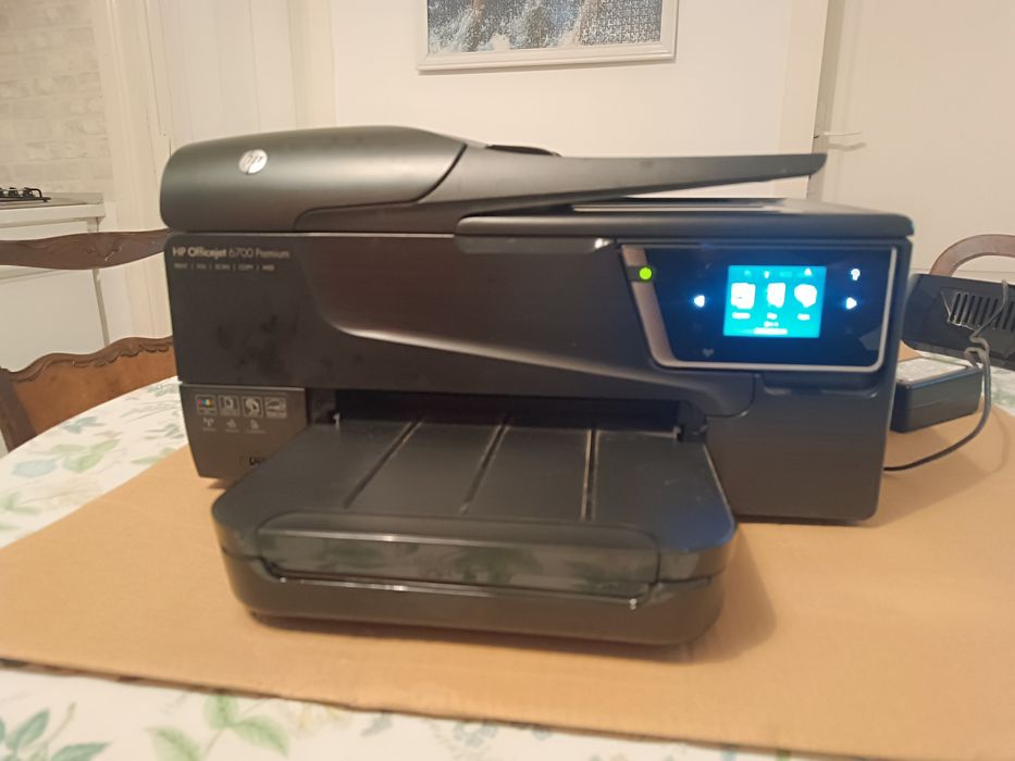 Imprimantă HP OFFICEJET 6700 Premium.