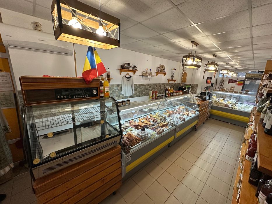 Vand afacere la cheie - Bacanie cu produse traditionale - Magazin