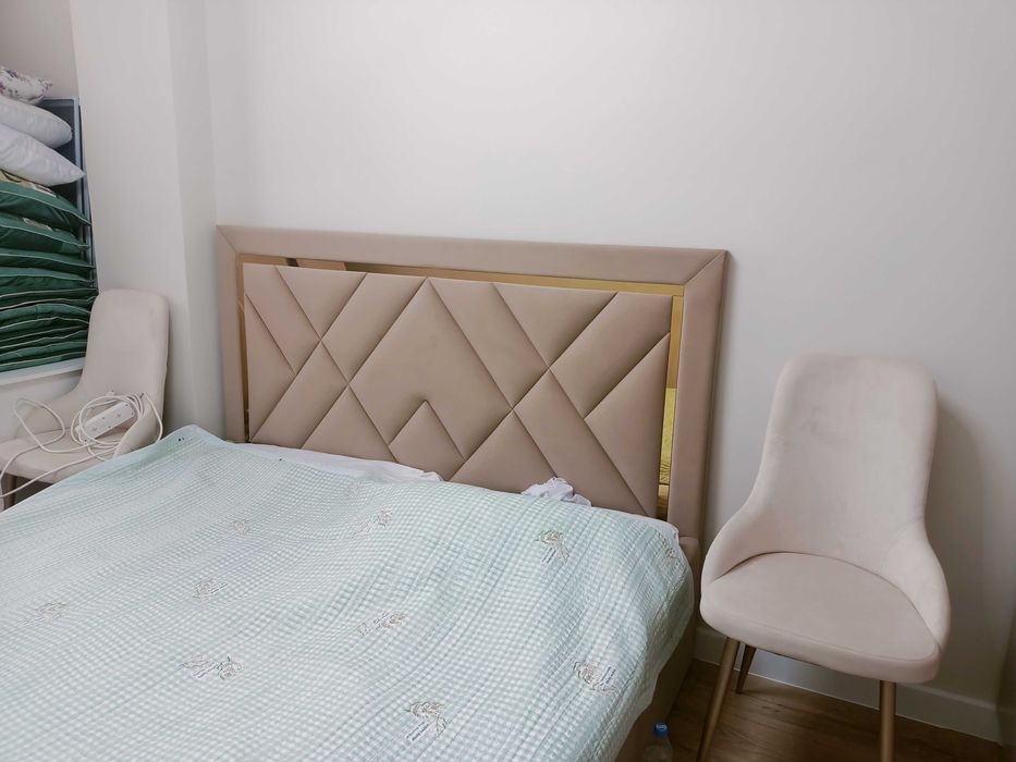 Продам кровать большая 190*180