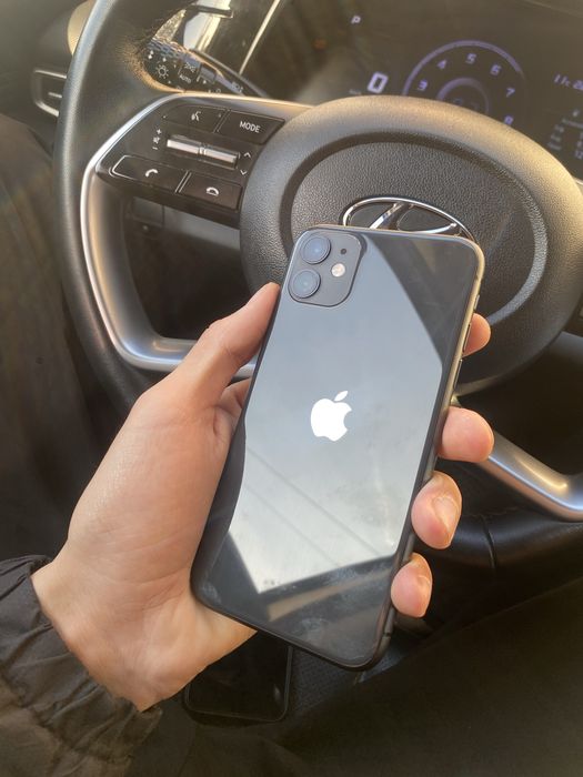 Продам Айфон 11 64гб