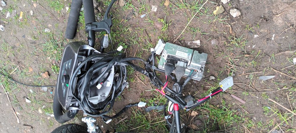 Инвалиден скутер на част