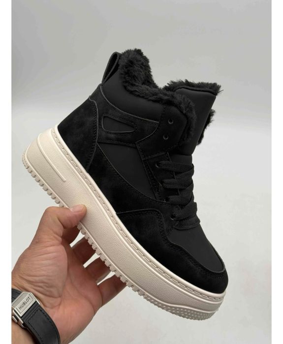 Кроссовки зимние