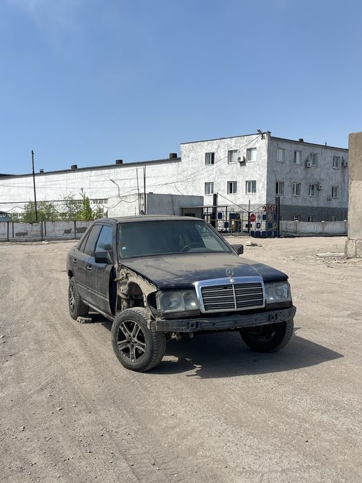 Продам срочно 124 мерседес