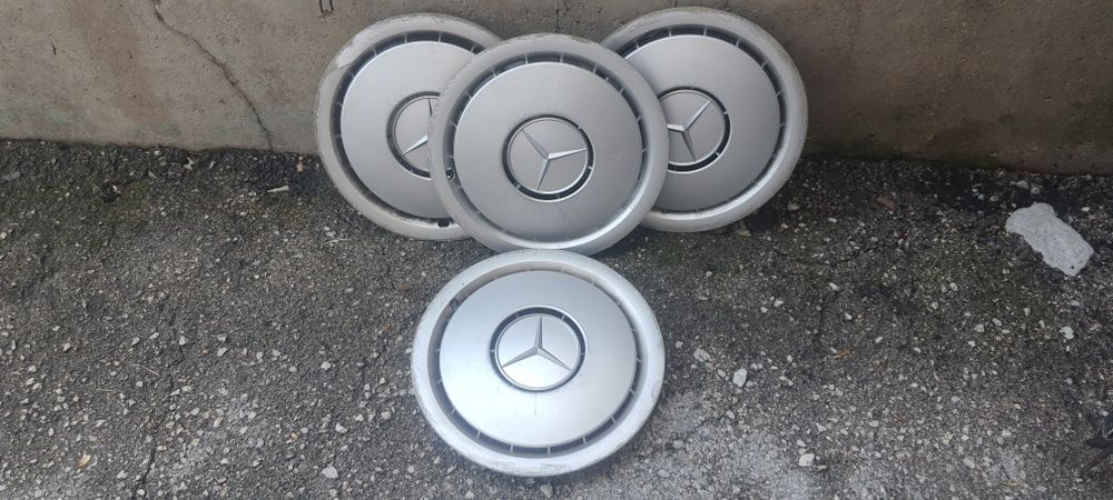 Оригинални тасове за  Mercedes Benz.