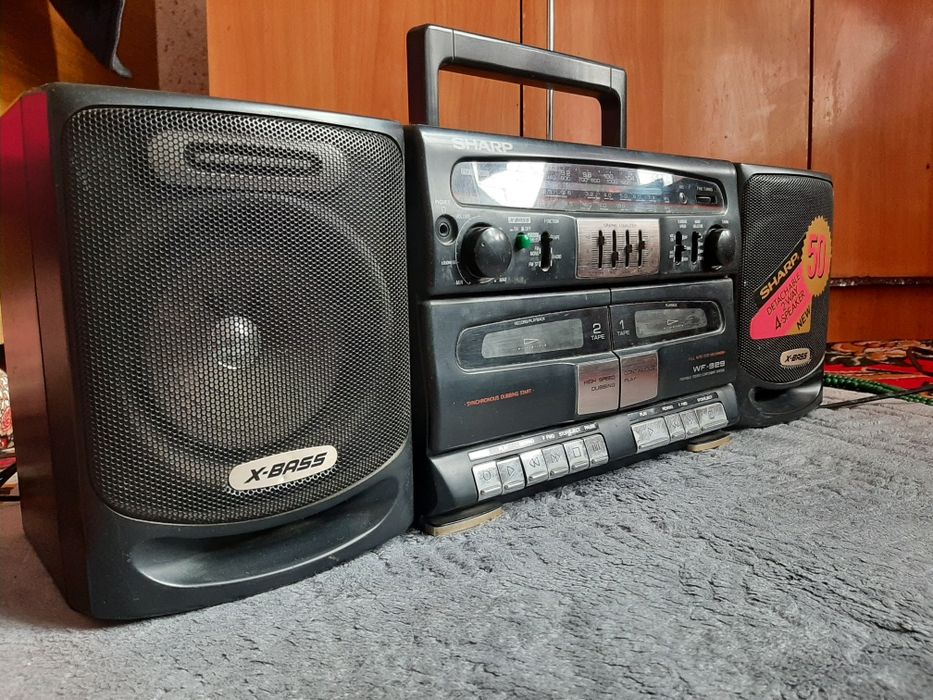 Магнитафон Шарп сотилади