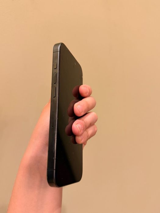iPhone 15 Pro 512 ГБ в цвете Black Titanium