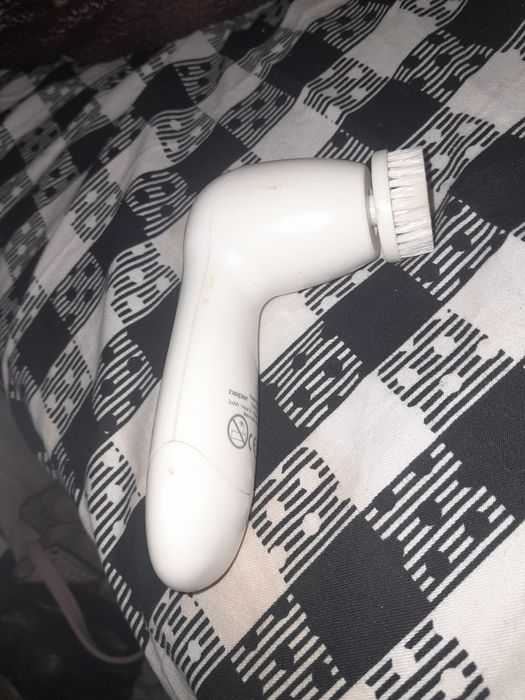 Set manichiura pedichiura și perie faciala,150ron negociabil