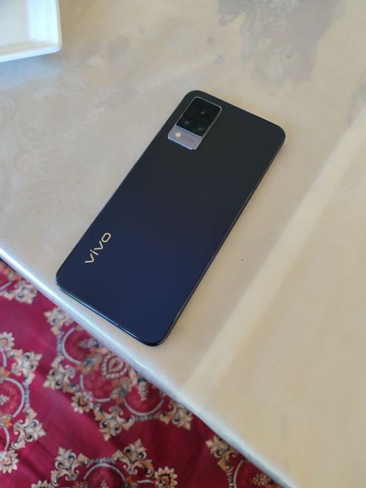 Vivo v21 8+4/128