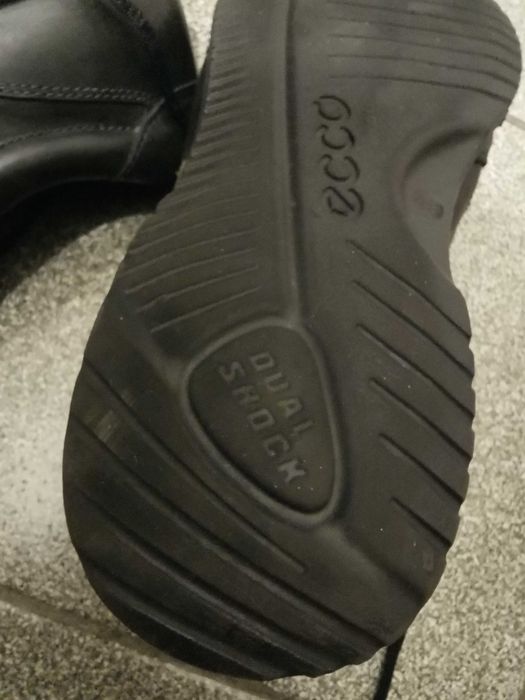 Продавам качествени обувки