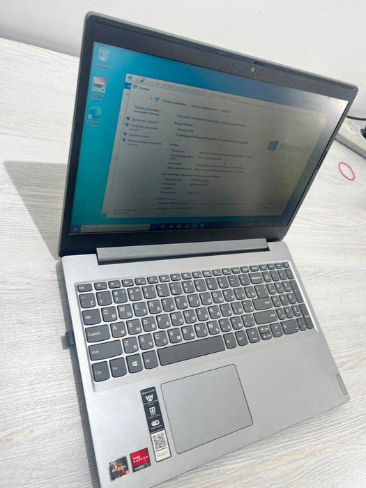 Lenovo Ryzen 5 3500U / 8GB DDR4 / 250 SSD / IPS FHD 15.6"
