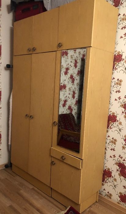 мебель продам шкаф для вещей в прихожую или в спальню