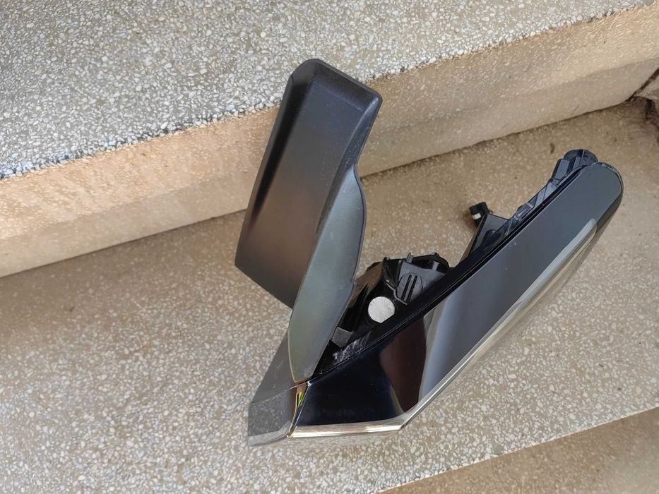 Стоп Peugeot 3008 десен LED / Стоп Пежо 3008 Оригинален