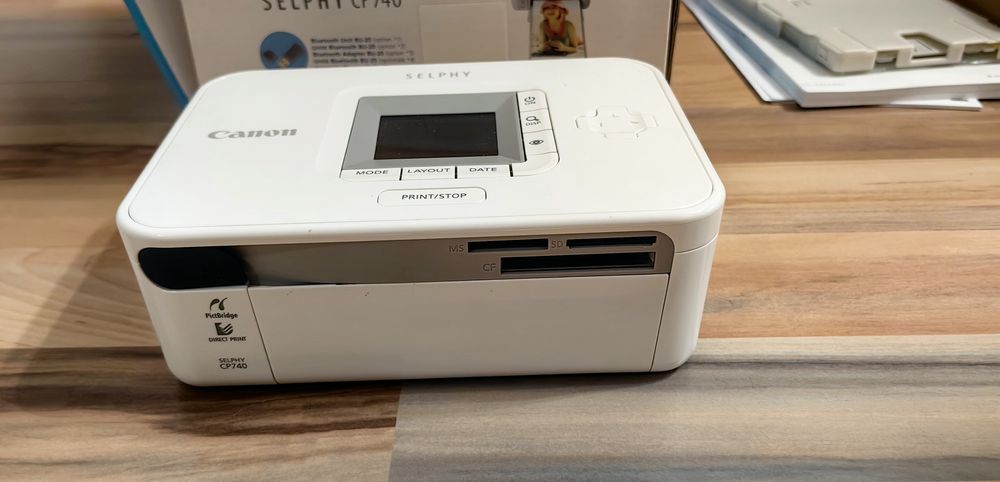 Imprimanta foto compactă Canon SELPHY CP740 portabila