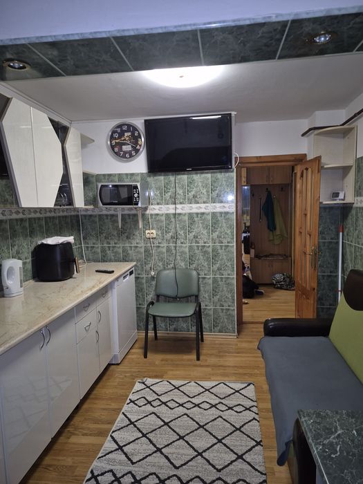 Închiriez ap.2 camere decomandate