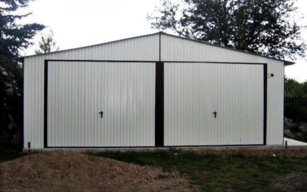 Garaje auto pe structura metalica