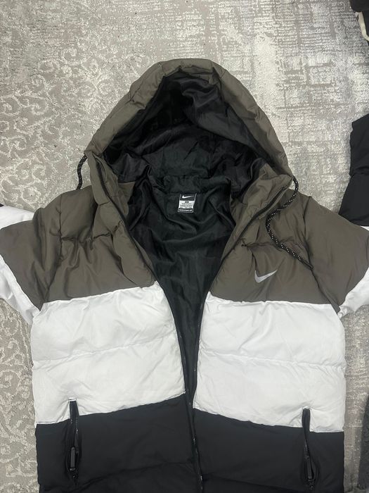 Продам куртку найк