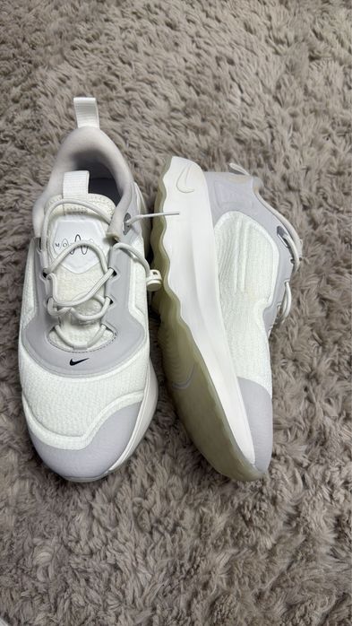 Adidasi nike nr 42.5