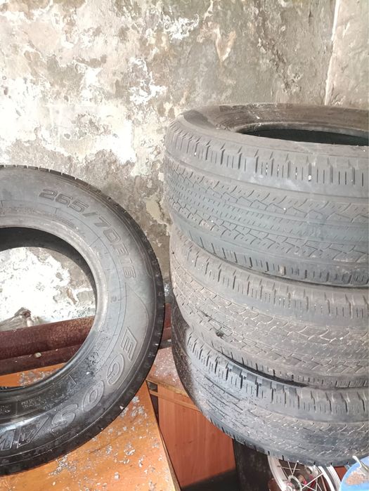 Продам летнюю резину б/у