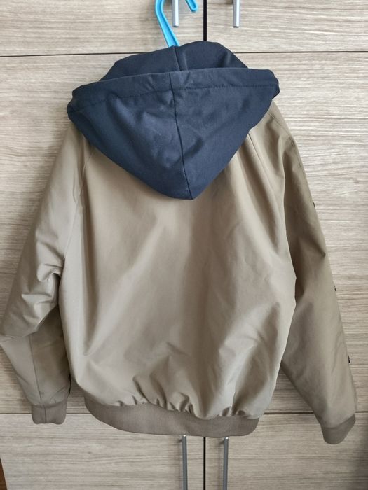 Продам куртку, весна. На 7-8 лет.