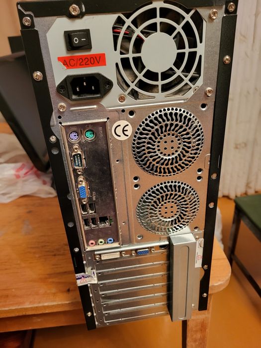 Компьютер  в комплекте