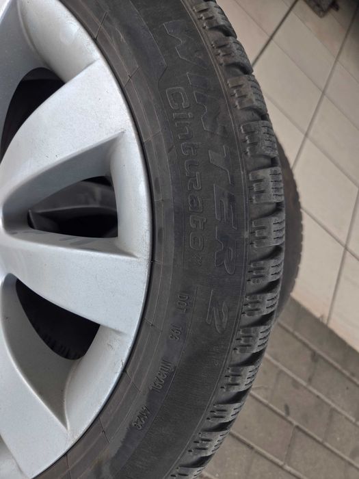 Продавам зимни гуми 225/50/17 PIRELLI DOT 23