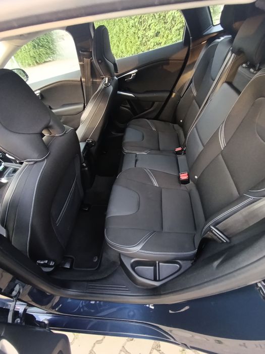 Volvo V40  1.6 diesel/ înmatriculat  24.07.2026/