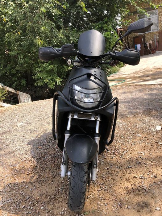 Skuter sotiladi 150 kub