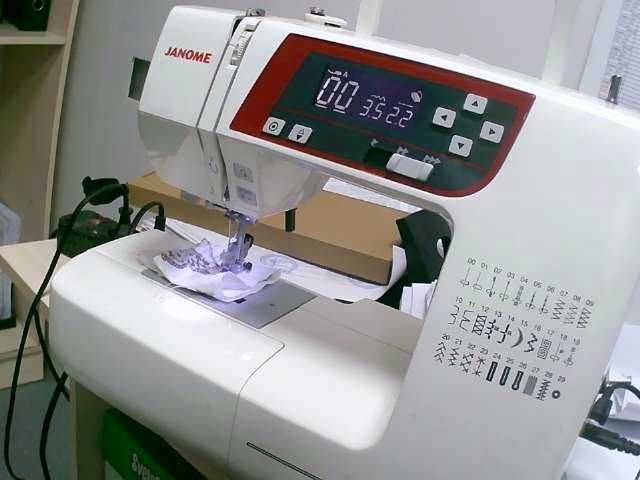 Швейная машина Janome