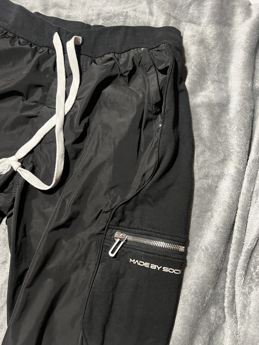 Pantaloni Made By Society