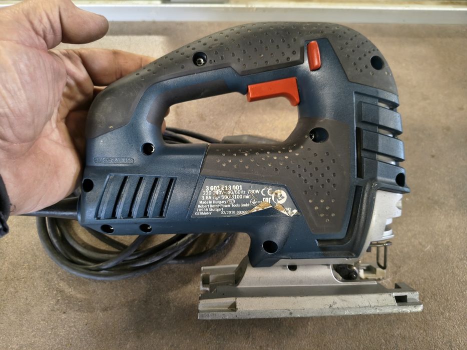 Зеге,Прободен трион Bosch GST