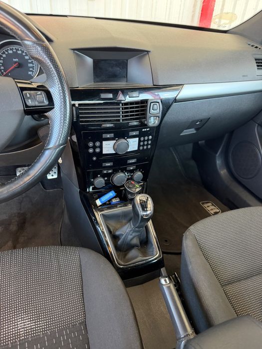 Opel astra h twin top