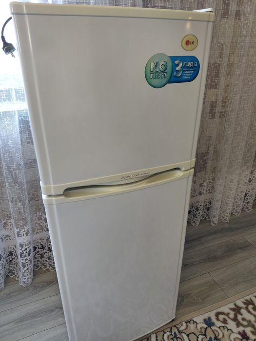 Продам холодильник LG