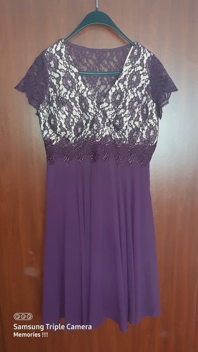 Vand rochie damă