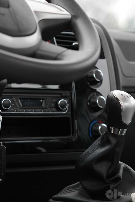 JAC X200 — Yuk Tashishning Qulay va Amaliy Usuli