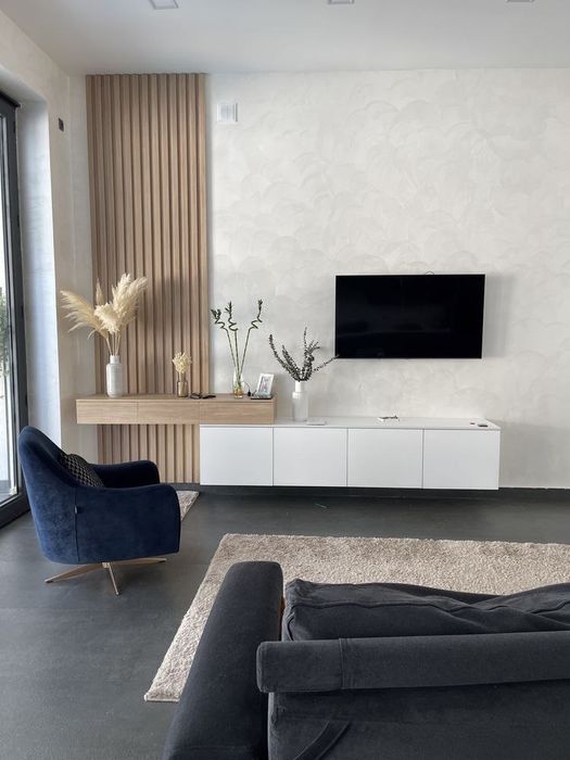 Дом в аренду в хайтек стиле с бассейном!
В центре! Сеульская улица!