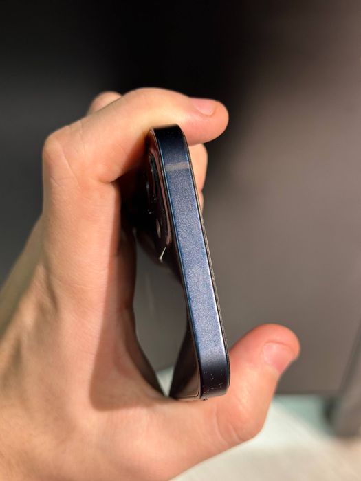 iPhone 12 ideal holatda, karobka bor