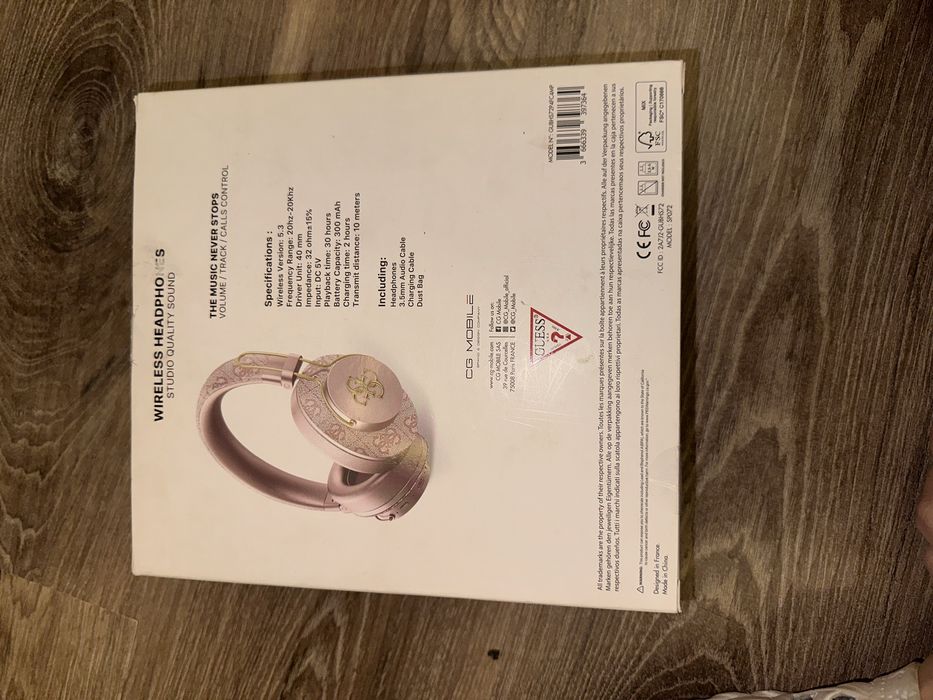 Оригинал Guess наушники как новый