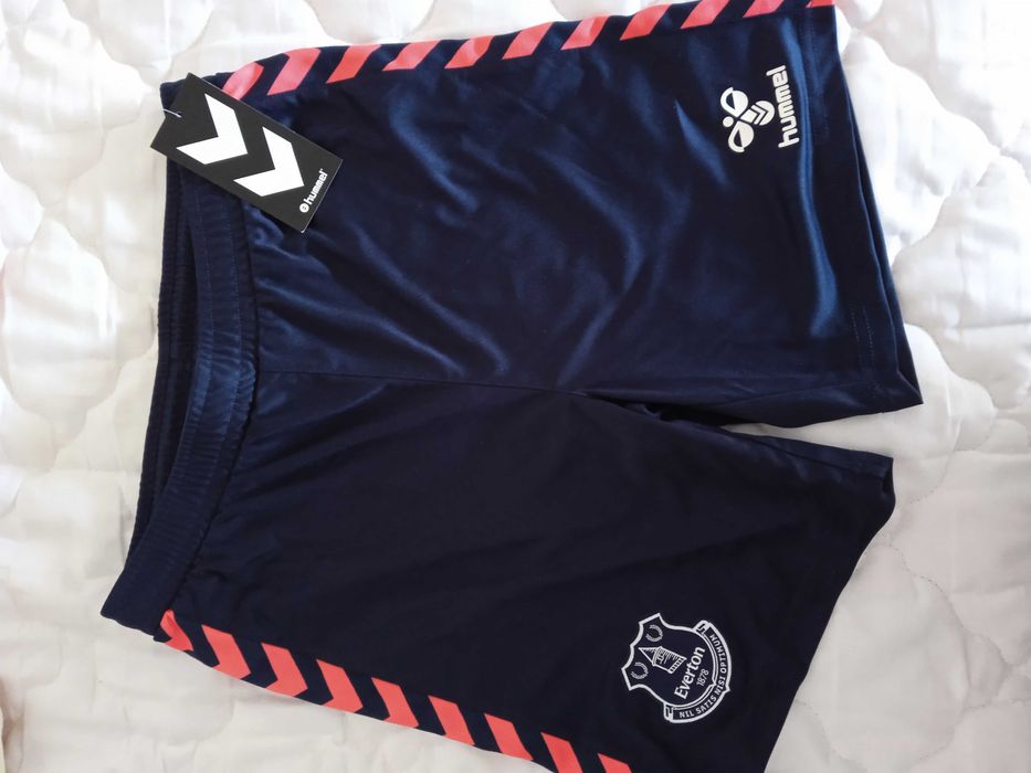 Hummel Everton къси панталони  размер 164