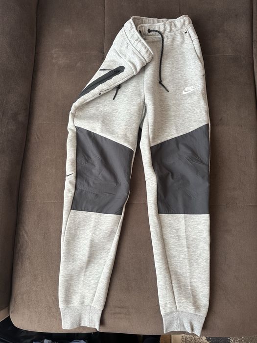 Trening Nike Tech