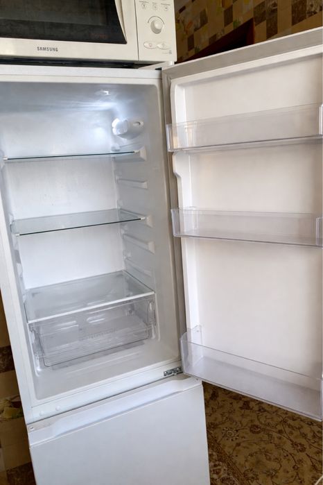 Продам холодильник