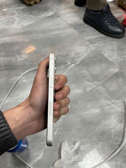 iPhone 13 гарантия